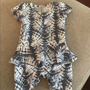Dot dot smile romper